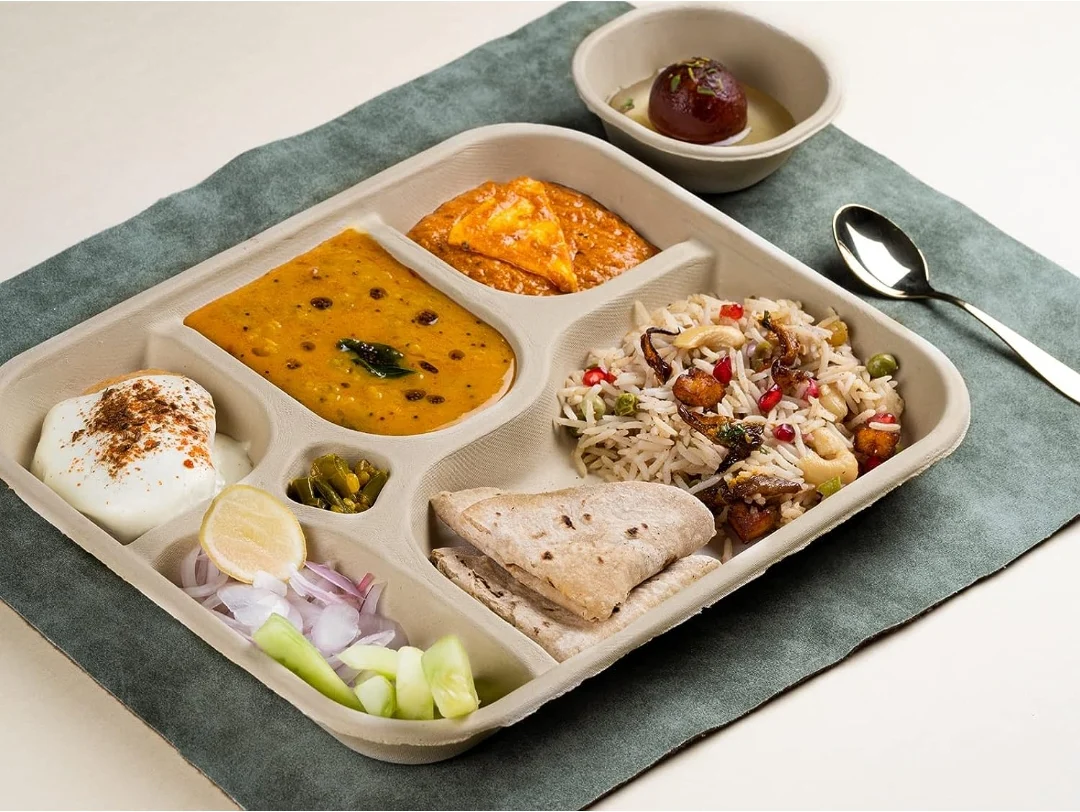 Bagasse Compartment Plates